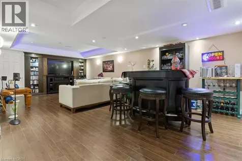 40 Bridgette Drive Hamilton ON L9A 5J8
