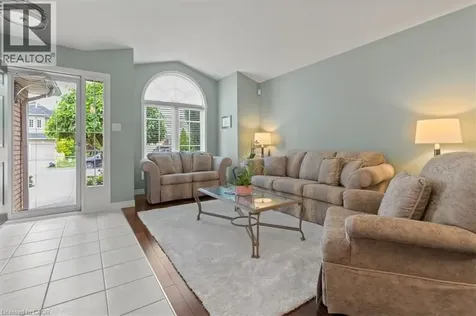 40 Bridgette Drive Hamilton ON L9A 5J8
