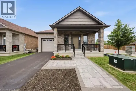 6 Beckett Drive Brantford ON N3T 6E5