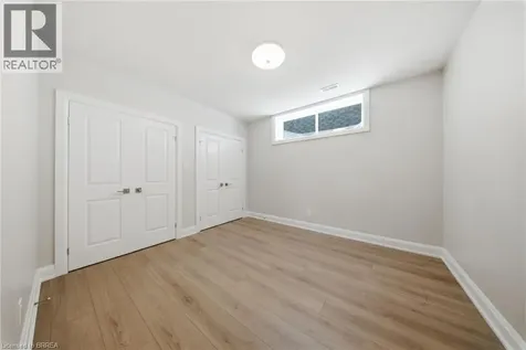 6 Beckett Drive Brantford ON N3T 6E5