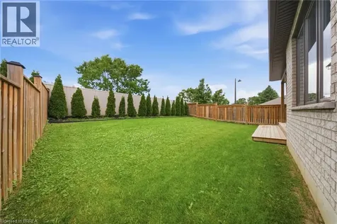 6 Beckett Drive Brantford ON N3T 6E5