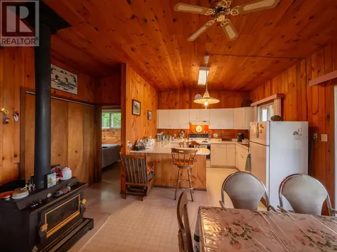 440 Coney Island|436, 444 Coney Island Kenora ON P9N 3X4