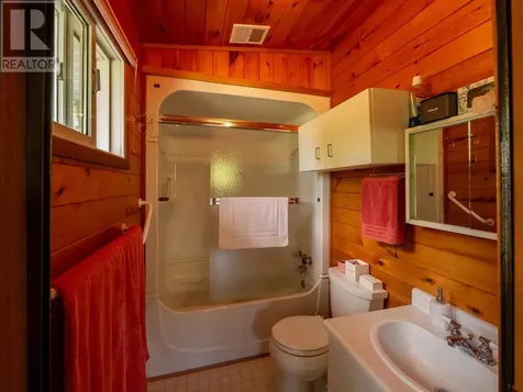 440 Coney Island|436, 444 Coney Island Kenora ON P9N 3X4