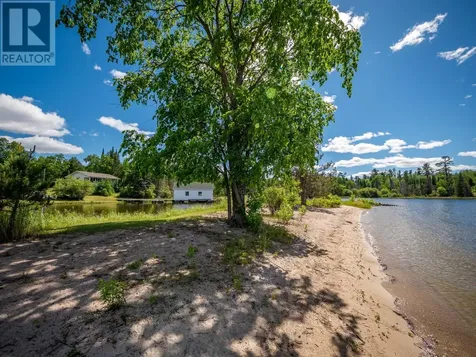 440 Coney Island|436, 444 Coney Island Kenora ON P9N 3X4