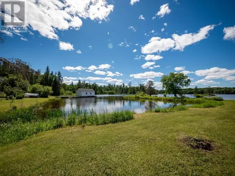 440 Coney Island|436, 444 Coney Island Kenora ON P9N 3X4