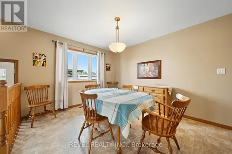 25 Rodney Crescent St. Thomas ON N5R 6E1