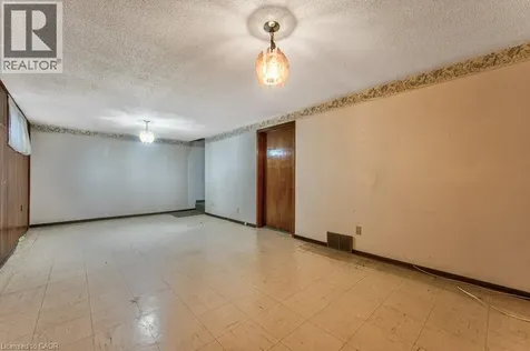 87 Charles Best Place Kitchener ON N2M 5A4