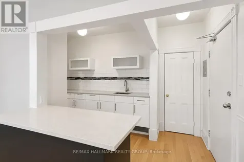 164 Bruyere Street Ottawa ON K1N 5E1