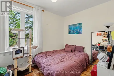 164 Bruyere Street Ottawa ON K1N 5E1