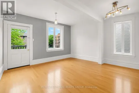 164 Bruyere Street Ottawa ON K1N 5E1