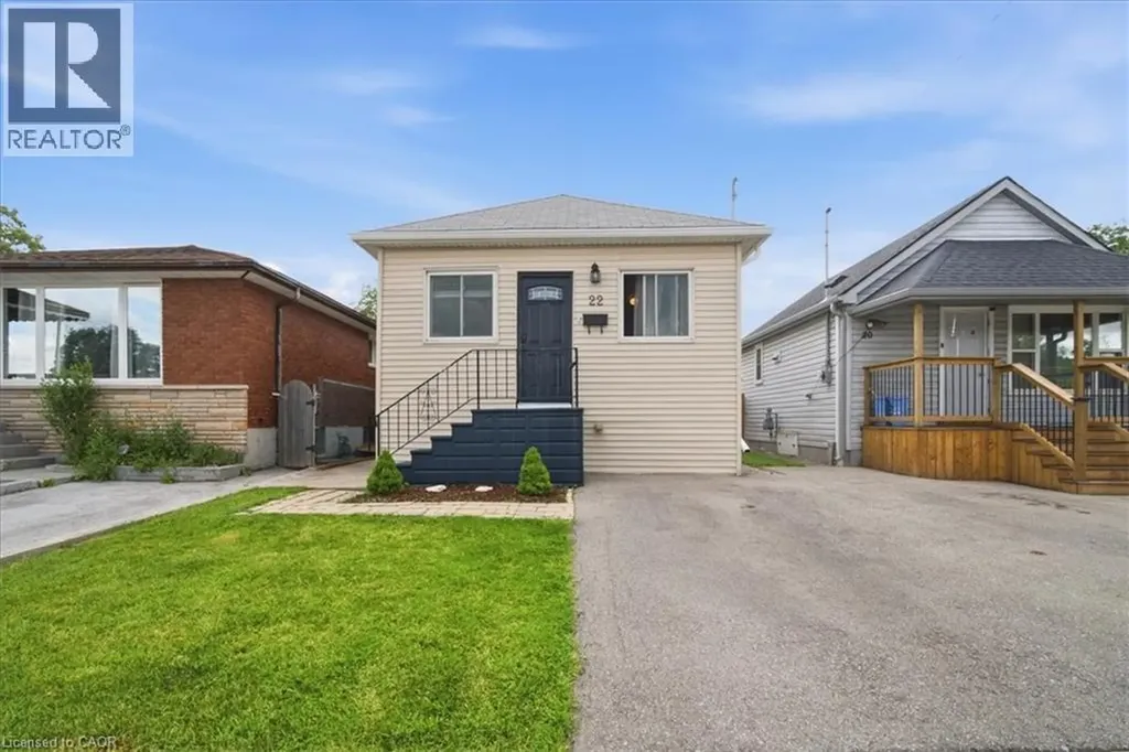 22 Delena Avenue North Hamilton ON L8H 6B4