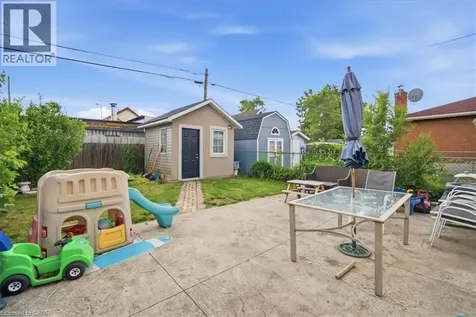 22 Delena Avenue North Hamilton ON L8H 6B4