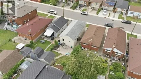 22 Delena Avenue North Hamilton ON L8H 6B4