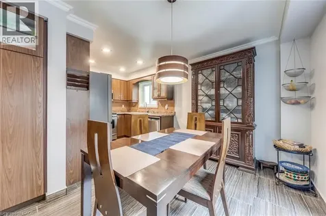 1209 Old Oak Drive Oakville ON L6M 3K6