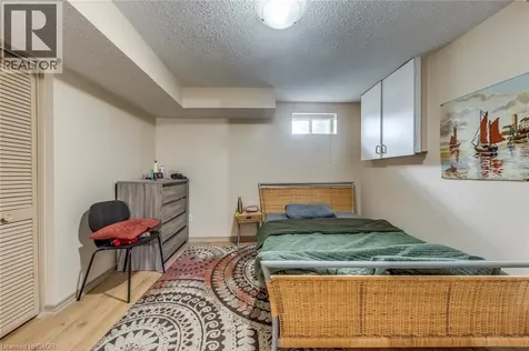 1209 Old Oak Drive Oakville ON L6M 3K6