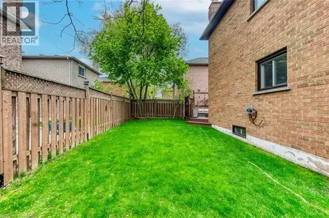 1209 Old Oak Drive Oakville ON L6M 3K6