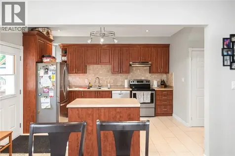 38 Fairleigh Avenue North Hamilton ON L8L 6H2
