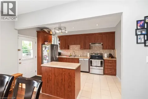 38 Fairleigh Avenue North Hamilton ON L8L 6H2