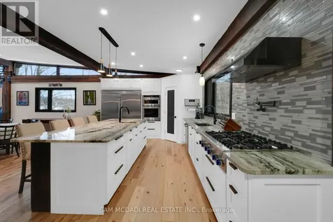 2084 Grand Boulevard Burlington ON L7P 0N1