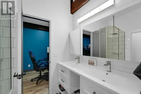 2084 Grand Boulevard Burlington ON L7P 0N1