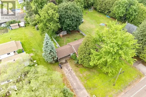 27 Achray Road Laurentian Valley ON K8A 6L1