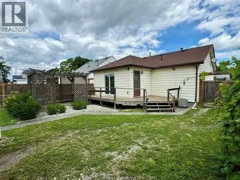 2163 Wellesley Avenue Windsor ON N8W 2E8