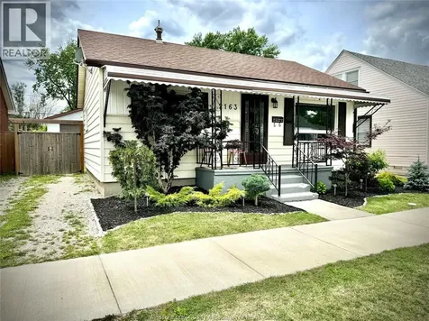 2163 Wellesley Avenue Windsor ON N8W 2E8