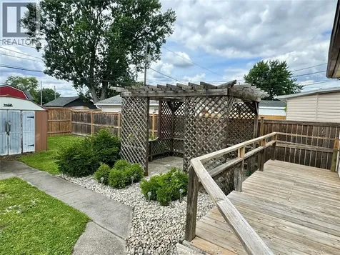 2163 Wellesley Avenue Windsor ON N8W 2E8