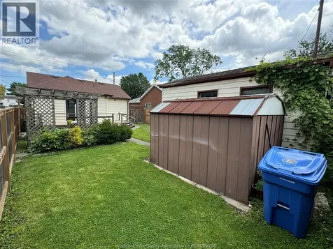 2163 Wellesley Avenue Windsor ON N8W 2E8