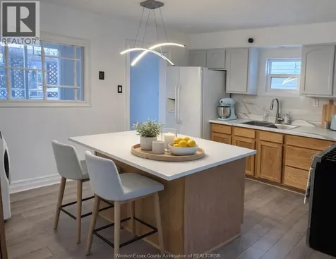 2163 Wellesley Avenue Windsor ON N8W 2E8