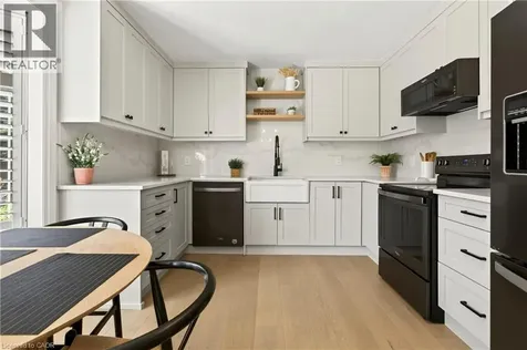 86 Cumming Court Ancaster ON L9G 1V3