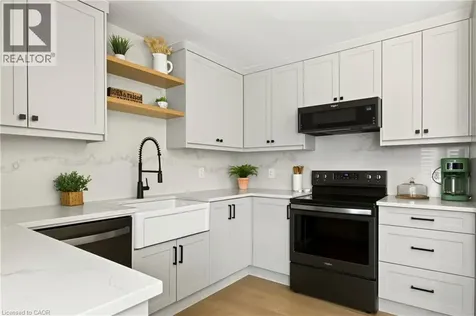 86 Cumming Court Ancaster ON L9G 1V3