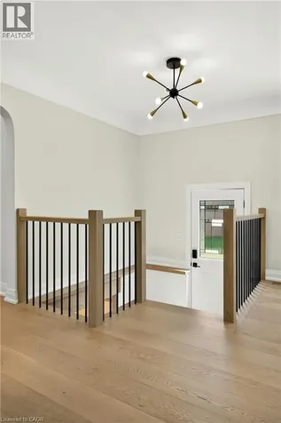 86 Cumming Court Ancaster ON L9G 1V3
