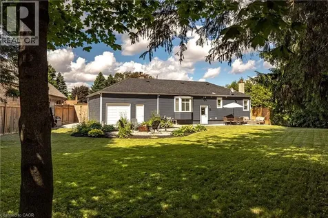 86 Cumming Court Ancaster ON L9G 1V3