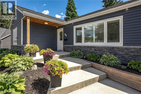 86 Cumming Court Ancaster ON L9G 1V3