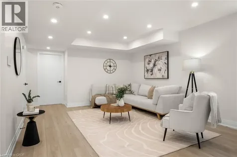 82 Chalmers Street North Cambridge ON N1R 5B8