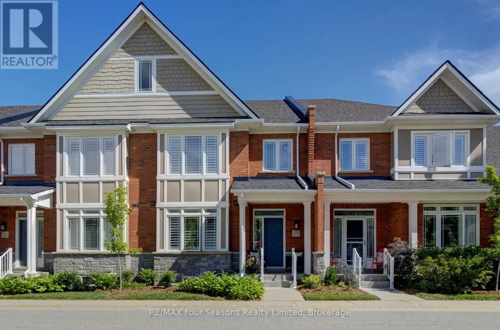 17 Collship Lane Collingwood ON L9Y 0J6