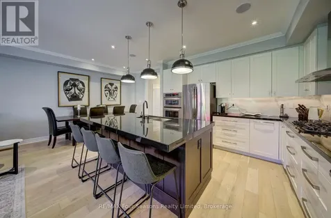 17 Collship Lane Collingwood ON L9Y 0J6