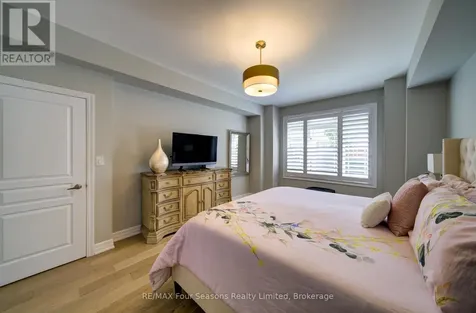 17 Collship Lane Collingwood ON L9Y 0J6
