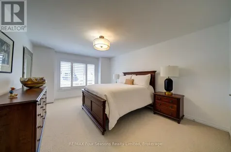 17 Collship Lane Collingwood ON L9Y 0J6