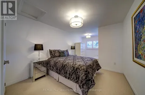 17 Collship Lane Collingwood ON L9Y 0J6