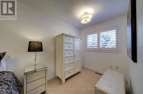 17 Collship Lane Collingwood ON L9Y 0J6