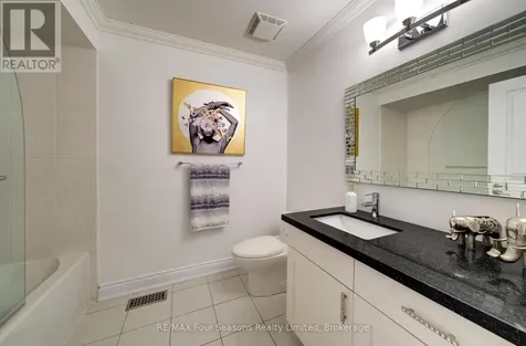 17 Collship Lane Collingwood ON L9Y 0J6