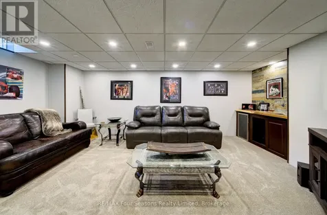 17 Collship Lane Collingwood ON L9Y 0J6