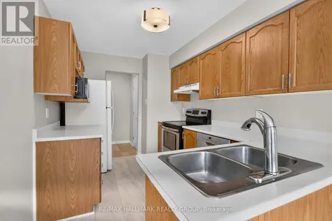 66 Woodgate Way Ottawa ON K2J 4E6