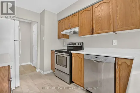 66 Woodgate Way Ottawa ON K2J 4E6
