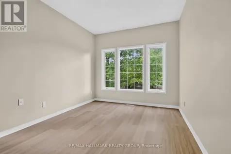 66 Woodgate Way Ottawa ON K2J 4E6