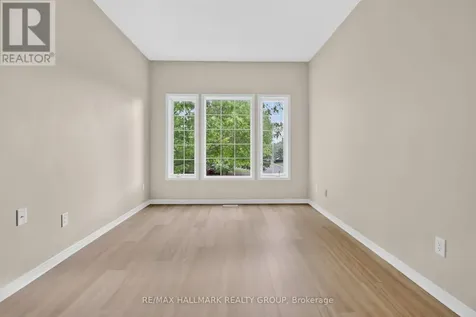 66 Woodgate Way Ottawa ON K2J 4E6