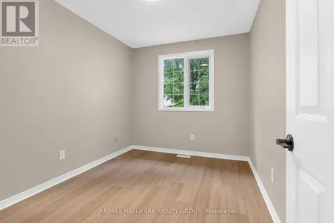 66 Woodgate Way Ottawa ON K2J 4E6