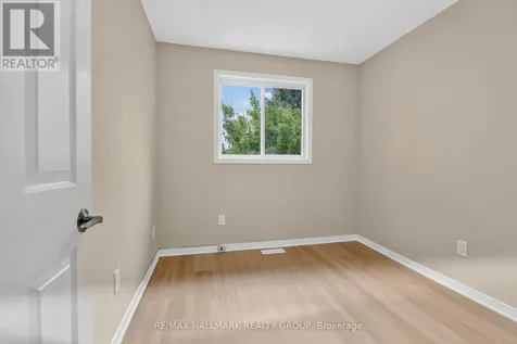 66 Woodgate Way Ottawa ON K2J 4E6